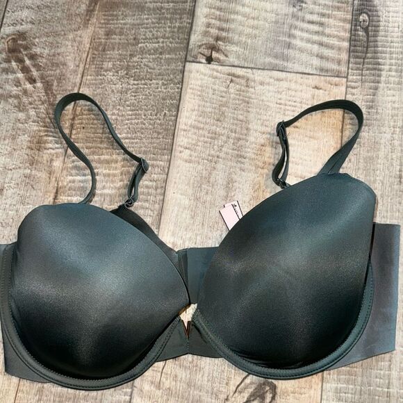 Victoria's Secret Black T-Shirt Bra with Molded Cups - Picture 1 of 11